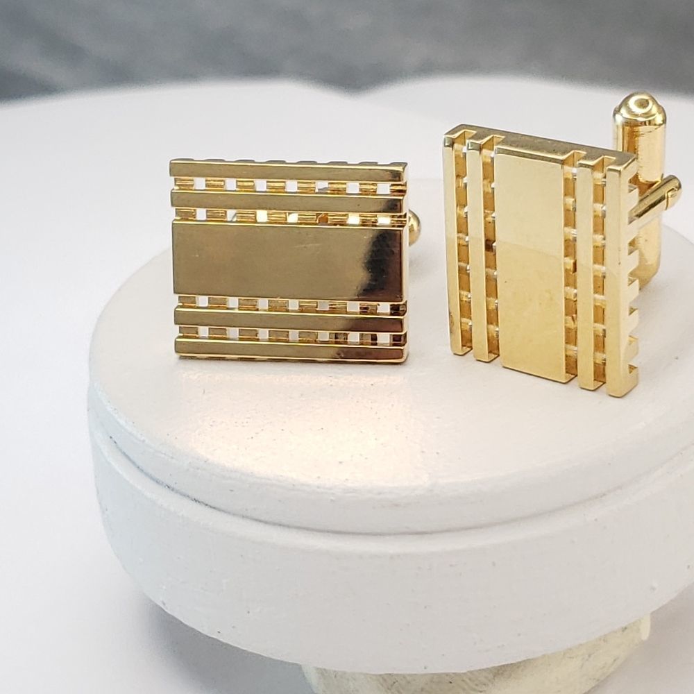 SENATOR Gold Cufflinks - Picture 9 of 12